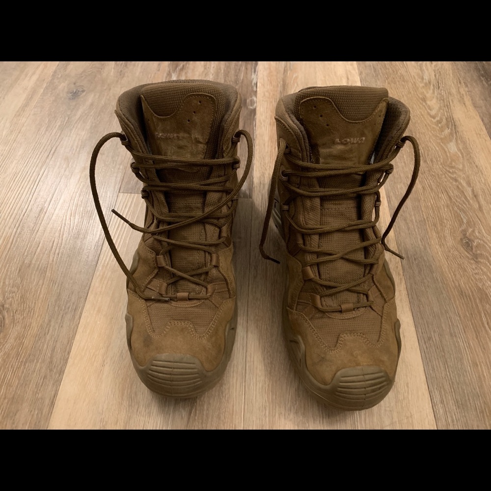 Men’s size 12 Lowa Zephyr GTX Boots